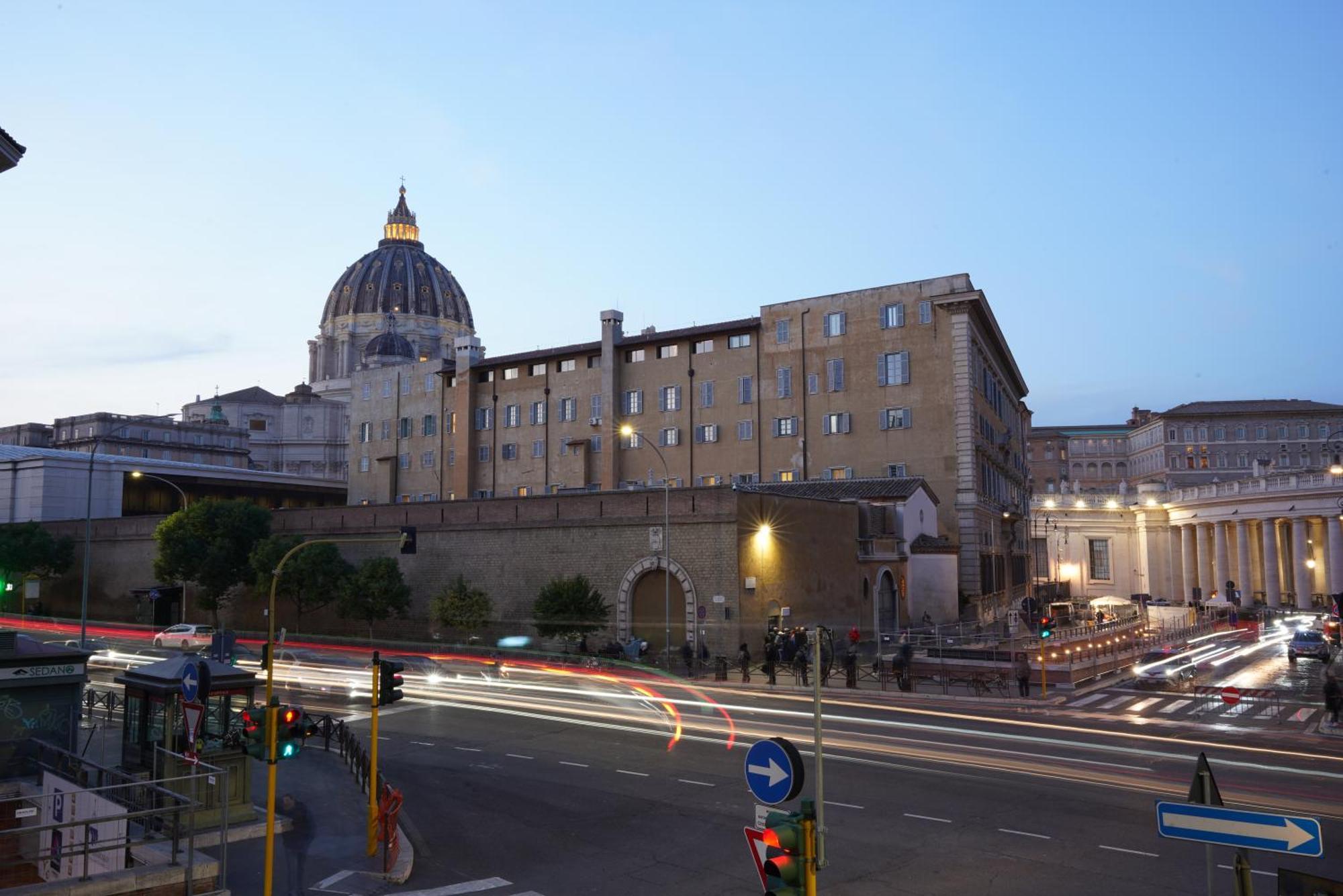 Lux Vatican Suite In Front Of Saint Peter! โรม ภายนอก รูปภาพ